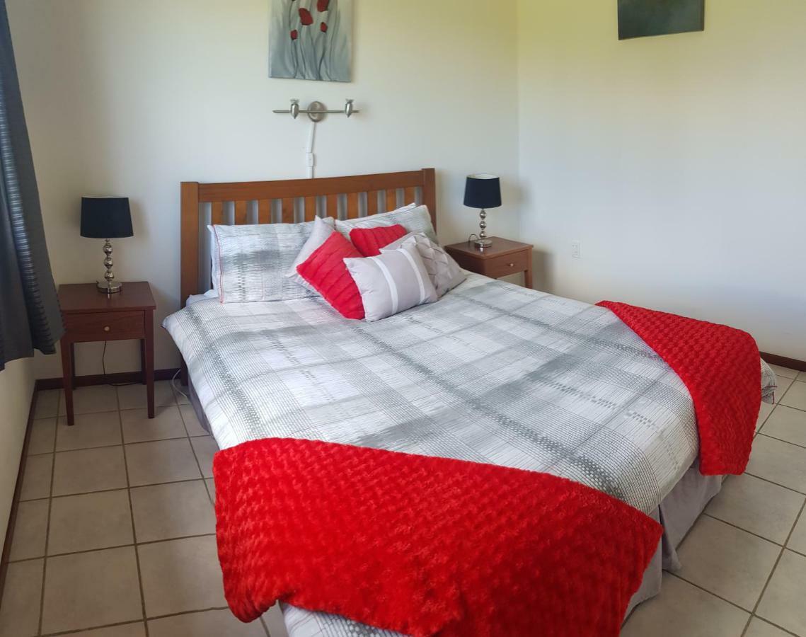 Bentleys Country Stay Hawarden Bagian luar foto